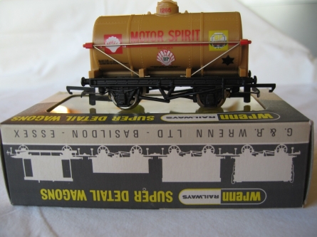 W5061 "Motor Spirit" BP/SHELL Tank Wagon