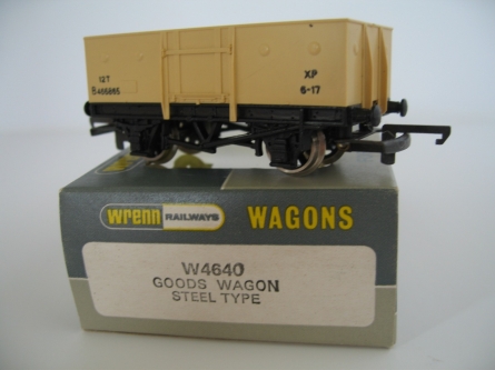 Wrenn W4640 Steel Wagon - Beige - Period 3