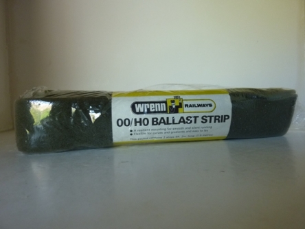 Wrenn W7100 "OO/HO Ballast Strip" - 2 Strips - Grey