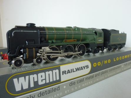 Wrenn W2239 "Eddystone" BR Green - Short Plate - RARE