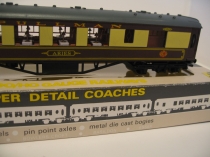 Wrenn W6002 Aries Pullman Brown/Cream Coach - WT
