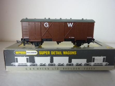 Wrenn W5049 "GW" Fruit Van - White Letters - RARE