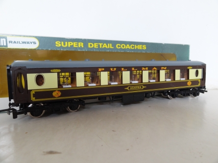 Wrenn W6001AG Agatha Brown/Cream Pullman Coach