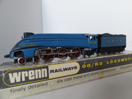 Wrenn W2210 "Mallard" A4 Class Locomotive - LNER Garter Blue - Early P4 Issue