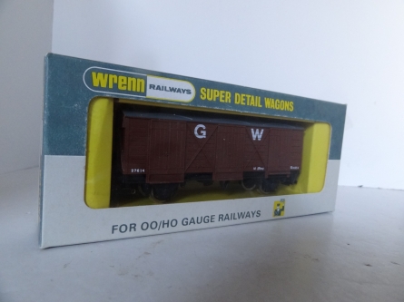 Wrenn W.5049 Passenger Fruit Van GW - 1992 Issue - V/RARE