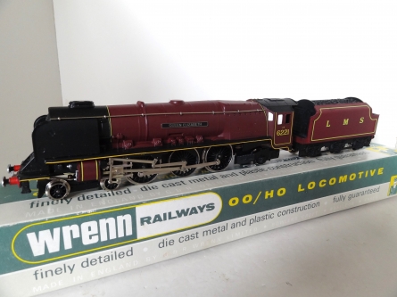 Wrenn W.2285 "Queen Elizabeth" - LMS Maroon - RARE