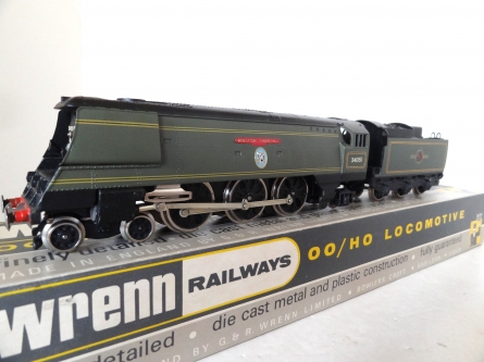 Wrenn W2265 "Winston Churchill" B/B Class Locomotive - BR Green - 1982 Issue
