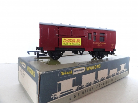 Wrenn W5002 Horsebox "Selsdon" - Maroon - E96435 - P2 Triang/Wrenn Issue