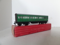 Hornby Dublo 4025 S.R. Suburban Coach - 2/3 Rail Operation