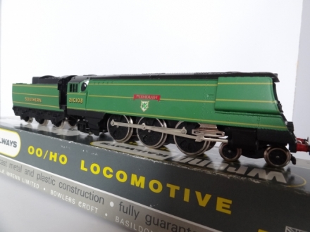 Wrenn W2266 Plymouth Spam Can Bulleid - SR Green - V/RARE 